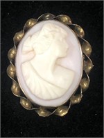 10 karat Gold Cameo Brooch Pendant