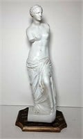 Austin Prod. 1965 Plaster Venus Statue