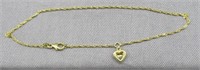 10K 1.5 grams of Gold bracelet with heart pendant.
