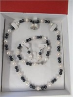 White and blue pearl jewelry set with necklace,