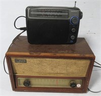 Vintage Zenith radio with RadioShack radio.