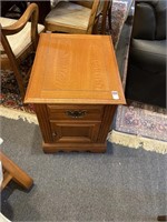 Modern Broyhill solid oak end table