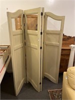 Four fold shabby chic screen