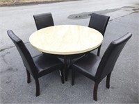 Dinette Set w/4 Chairs LIKE NEW!