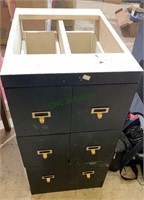 Six drawer file cabinet with no top - probably
