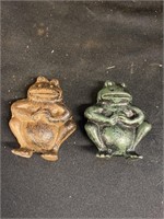 Cast iron frogs. 3 inches tall. Five green five