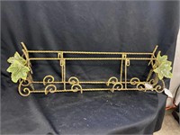 Pair of horizontal metal plate rails with ceramic