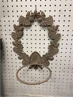 Cast iron wall decoration with pot ring acorn