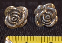 Vintage puffy flower 925 sterling silver earrings