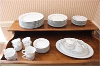 Noritake 8-Piece Dinner Set