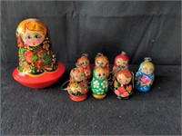 Group of Russian dolls keychain and toy PB