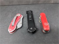 Group of 3 pocket knives PB