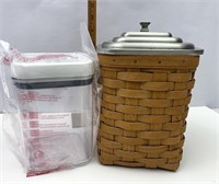 Medium square canister with sealable Protector