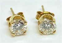 Pair of Beautiful Diamond Stud Earrings.