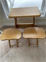 CHILDS TABLE & 2 STOOLS