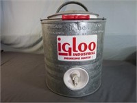 Igloo Industrial Drinking Water 2 Gallon Cooler