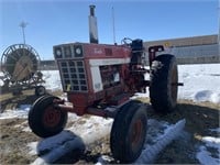 IH 1466D Tractor, WF, 3pt., dual hyd,
