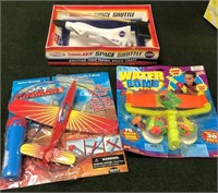 New Toys inc/ Space Shuttle, Water Bombs