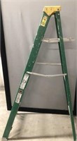 DAVIDSON 5-FT A-FRAME LADDER