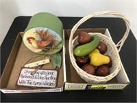 TRAY: ARTIFICIAL FRUIT, ROOSTER BOX