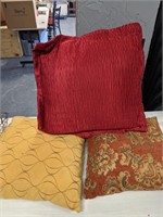3PK OF THROW PILLOWS RED VARIATION