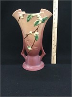 Roseville vase IV2-12, Snowberry pattern