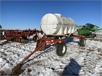 1,000 Gal. Poly Tank on gear