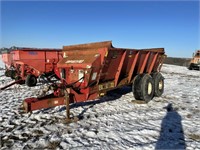 Meyer V-Force 7500 manure Spreader