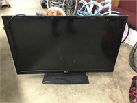 LG FLAT SCREEN TV