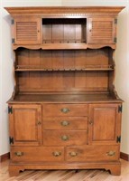 Vintage Ethan Allen Early American Maple Hutch