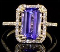 14kt Gold 4.88 ct Tanzanite & Diamond Ring