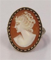 Shell Cameo Ring 10k yellow gold