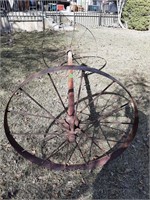 ANTIQUE FULL WHEEL AND AXLE MOUNT OF TRACTOR