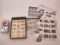 Plusieurs blocs de timbres et timbres seuls