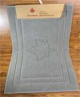 20" x 30" Maple Leaf Bath Mat