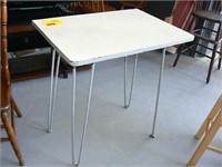 TABLE WITH 28" HAIRPIN LEGS