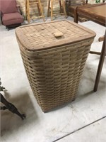 Large 22 Inch Basket w/ Hinged Lid
