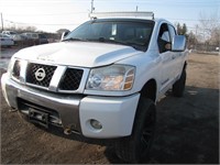 2005 NISSAN TITAN 217475 KMS