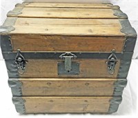 Wooden Slat Top Chest w/ Interior Tray