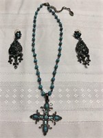 Turquoise colored beaded necklace, earrings