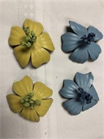 Lot of 4 leather Flower clips blue yellow