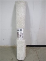 White, Shaggy-Styled Area Rug Appx. 6' x 6'10"