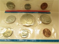 1976 Mint set uncirculated.