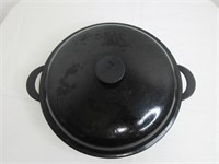 Le Creuset Signature Braiser #30