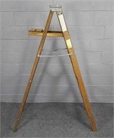 6' Wood Archbold Ladder