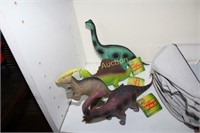 TOY DINOSAURS