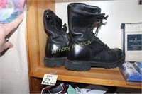 SIZE 7 1/2 LEATHER BOOTS