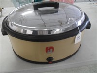 NESCO SLOW COOKER WITH TRAYS