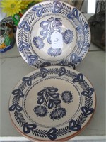 3 COLLECTIBLE PLATES AND STAND