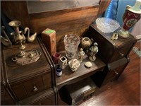 LARGE LOT OF DECORATIVE ITEMS